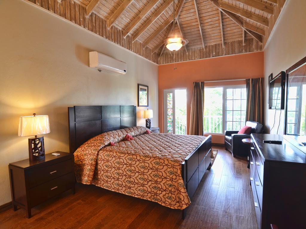 Tropical Lagoon Resort 포트안토니오 외부 사진