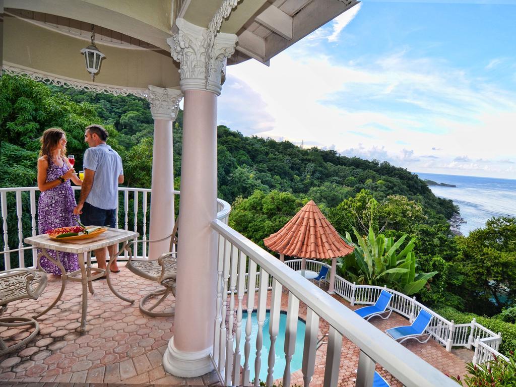 Tropical Lagoon Resort 포트안토니오 외부 사진